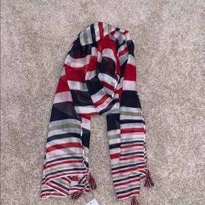 a red white a blue scarf